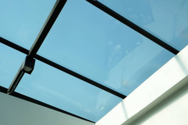 Why Architects Prefer Flat Glass Rooflights for Contemporary Builds