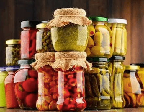 Evaluating Natural Preservatives for Food Quality and Shelf Life